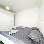 2 Bedroom 1249 *
