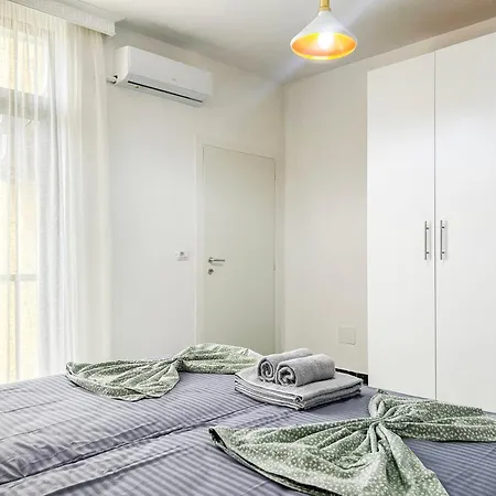 2 Bedroom 1249