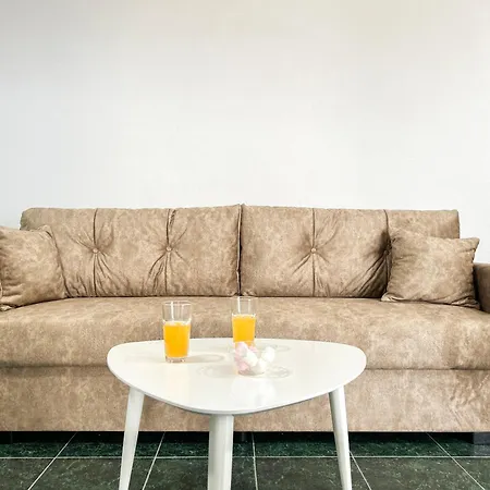 2 Bedroom 1249 *